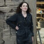 Dualité Créative au Grand Palais : Eva Jospin et Claire Tabouret 10 portrait eva jospin c laure vasconi adagp paris 2025