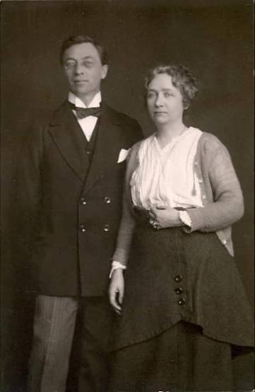 AIMER, CRÉER, S’AFFRONTER : LES COUPLES D’ARTISTES DANS L’HISTOIRE DE L’ART 14 Gabriele Munter Vassily Kandinsky