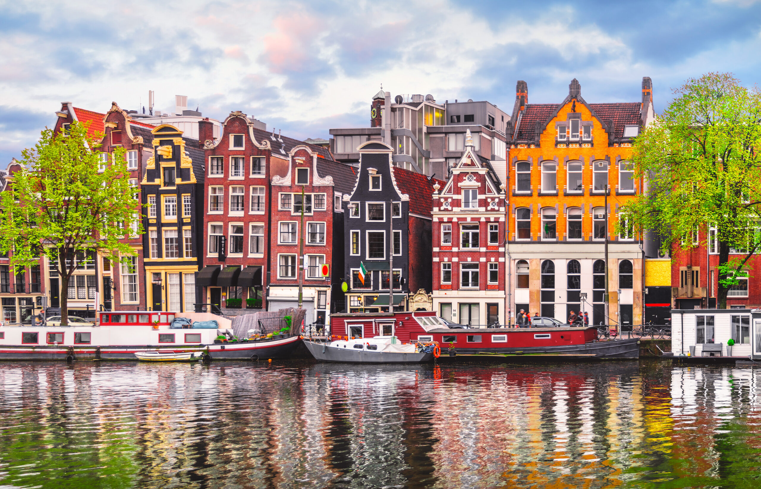 AMSTERDAM 1 AdobeStock 153221462 scaled
